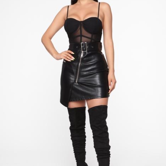 🧨HOT🧨 Asymmetrical Faux Leather Skirt with Metal Detailing from Fashion Nova - Picture 5 of 10